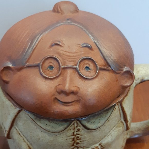 Vintage Japanese Stoneware Teapot - Granny - Grandma - Old Lady - Japan - Picture 5 of 10
